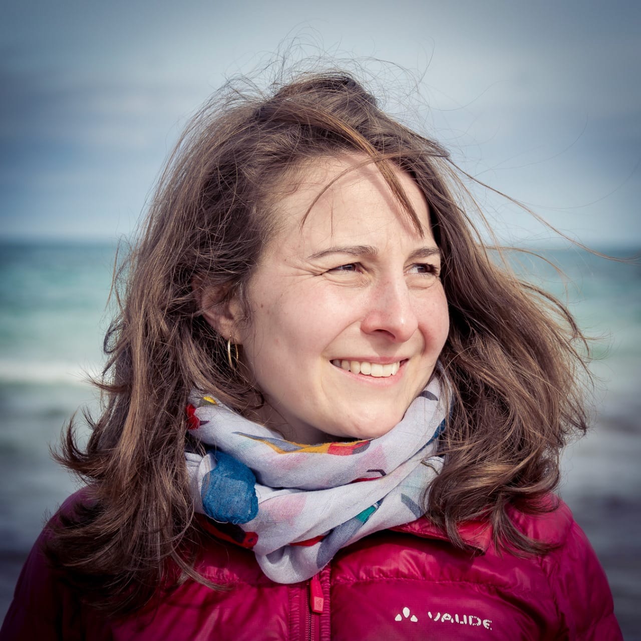 Das aktuelle Bild hat keinen Alternativtext. Der Dateiname ist: Foto-Julia.jpeg?fit=1280%2C1280&ssl=1