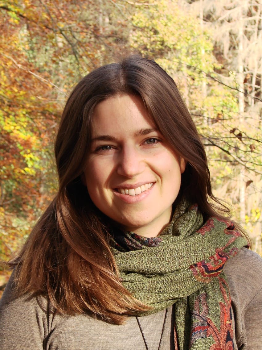 Das aktuelle Bild hat keinen Alternativtext. Der Dateiname ist: Viktoria.jpg?fit=850%2C1134&ssl=1